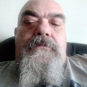 Meet your Posher, Carl